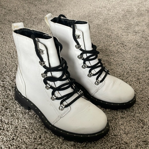 Sorel Waterproof Lace Up Leather Boots - Picture 1 of 7